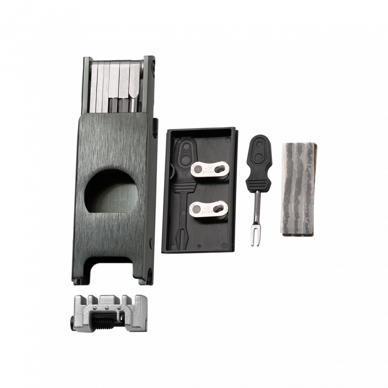 Crankbrothers F16 multi tool with tyre plug and chain tool for MTB and eMTB riders