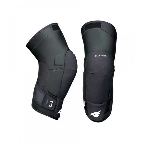 Bluegrass 3Strap MTB knee pads with Level 2 SAS-TEC protection in black