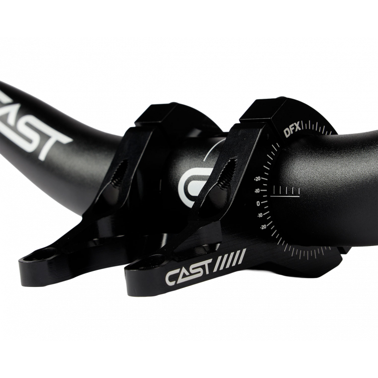 Cast DFX stem paired with SFX handlebars for complete DH cockpit setup