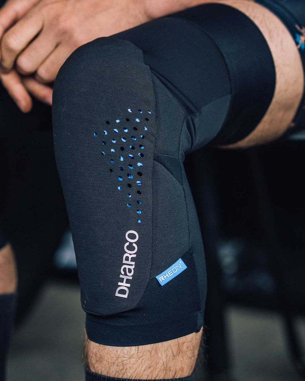 DHaRCO Gravity Knee Pad