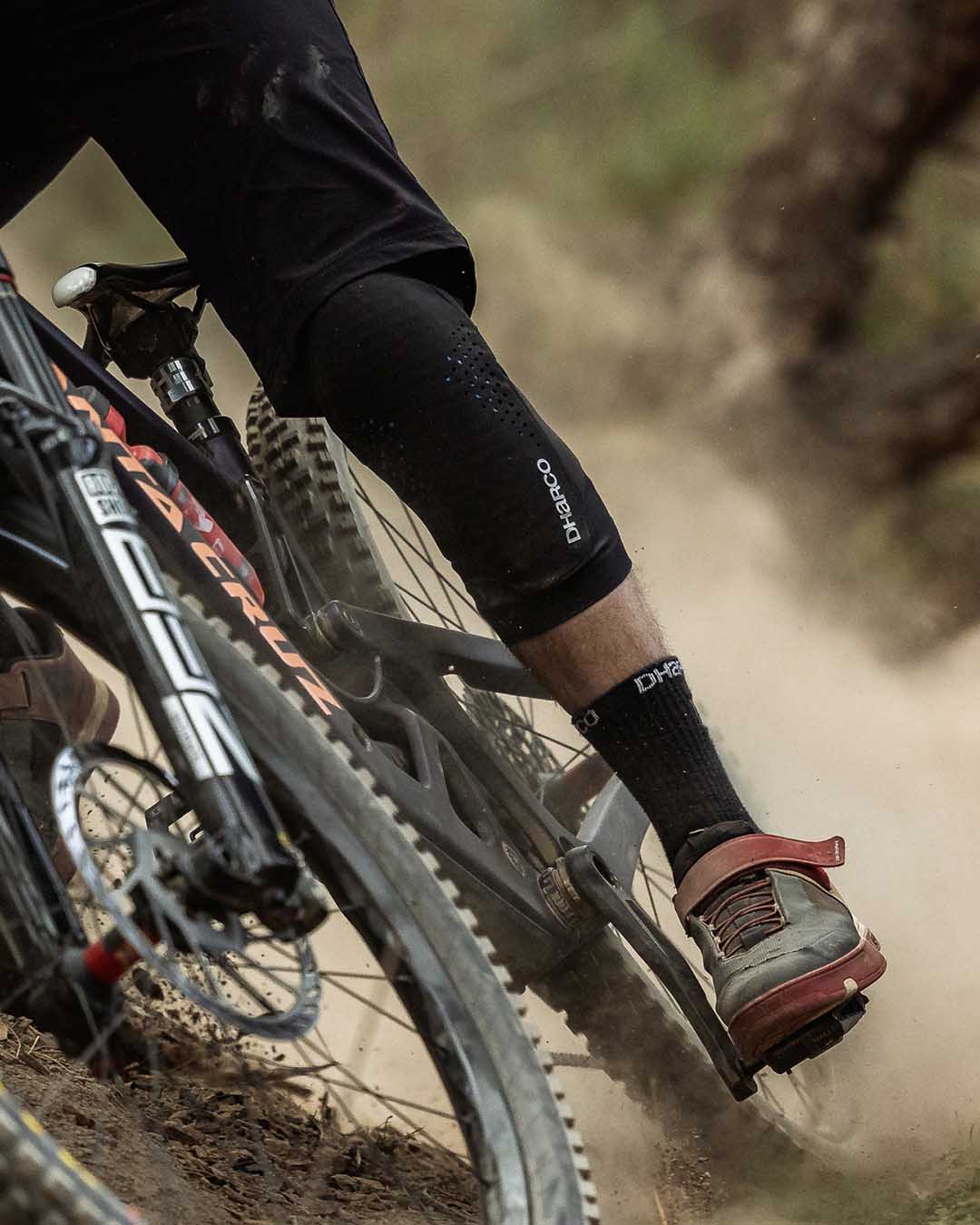 DHaRCO Gravity Knee Pad