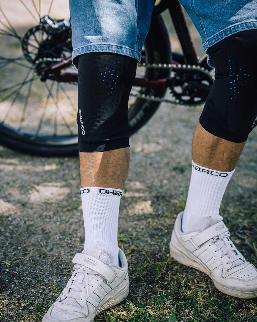 DHaRCO Gravity Knee Pad