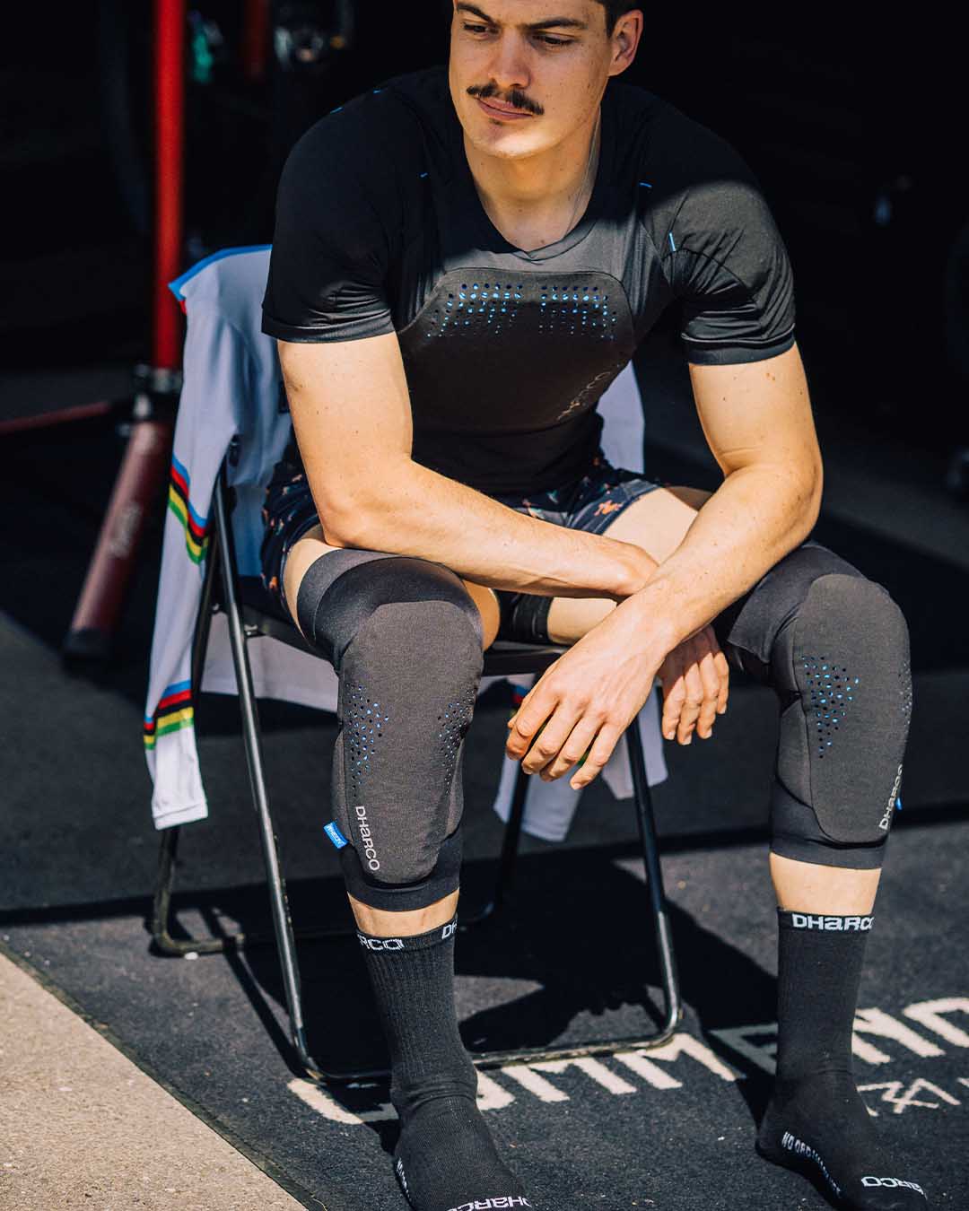 DHaRCO Gravity Knee Pad