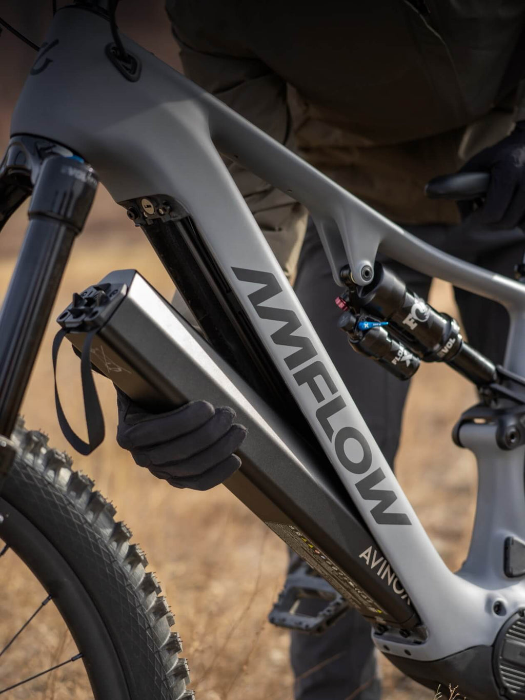 Amflow PR Carbon Pro removable battery