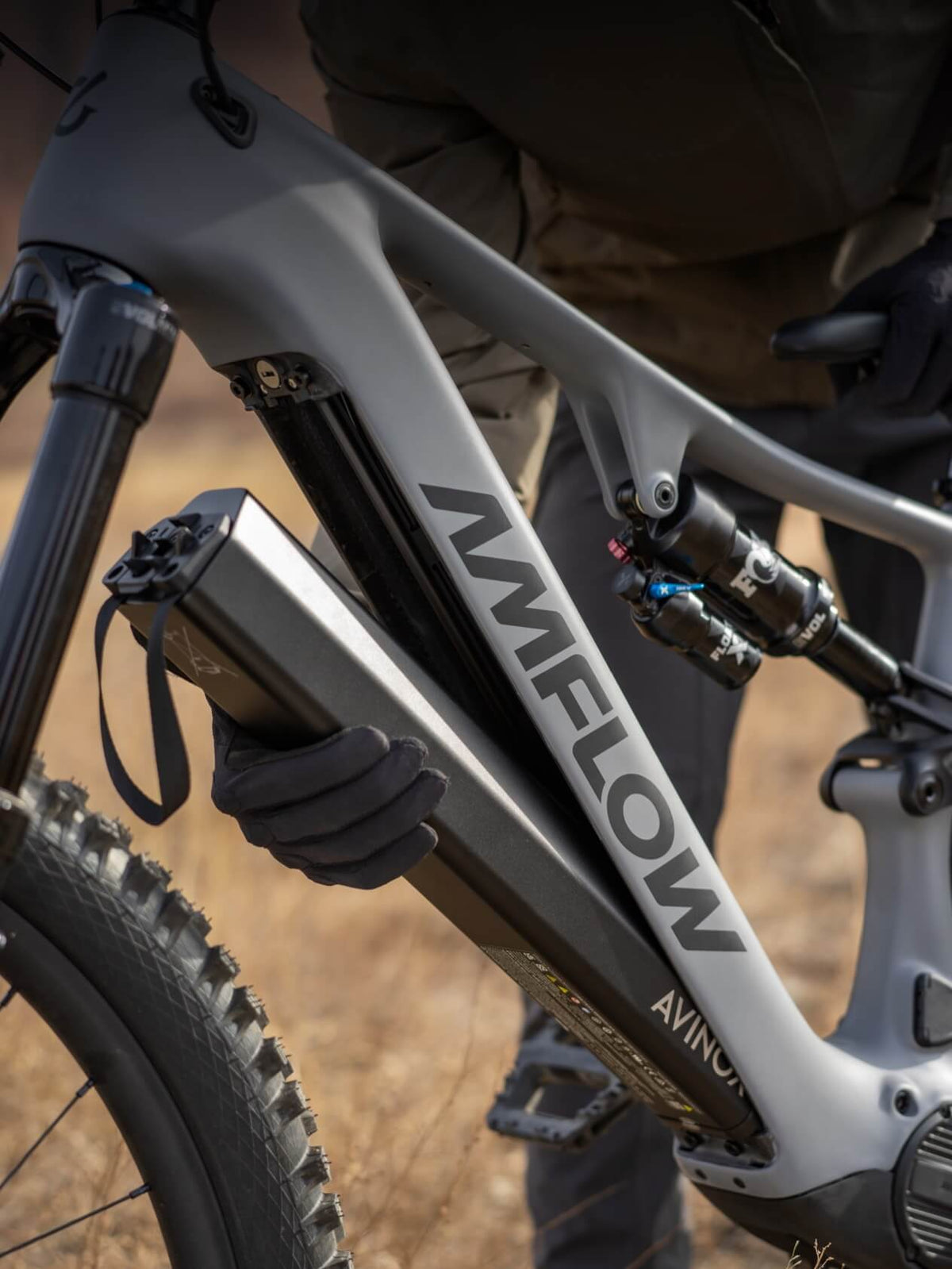 Amflow PR Carbon Pro removable battery
